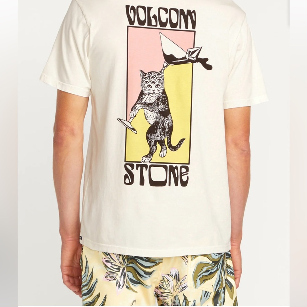 Men’s Volcom Stone Feline Short Sleeve Tee size medium. NWT.